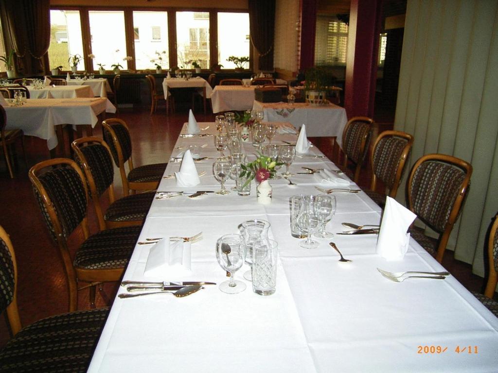 Hotel Restaurant Braas Esch-sur-Sure Bagian luar foto