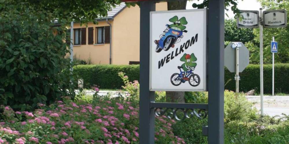 Hotel Restaurant Braas Esch-sur-Sure Bagian luar foto