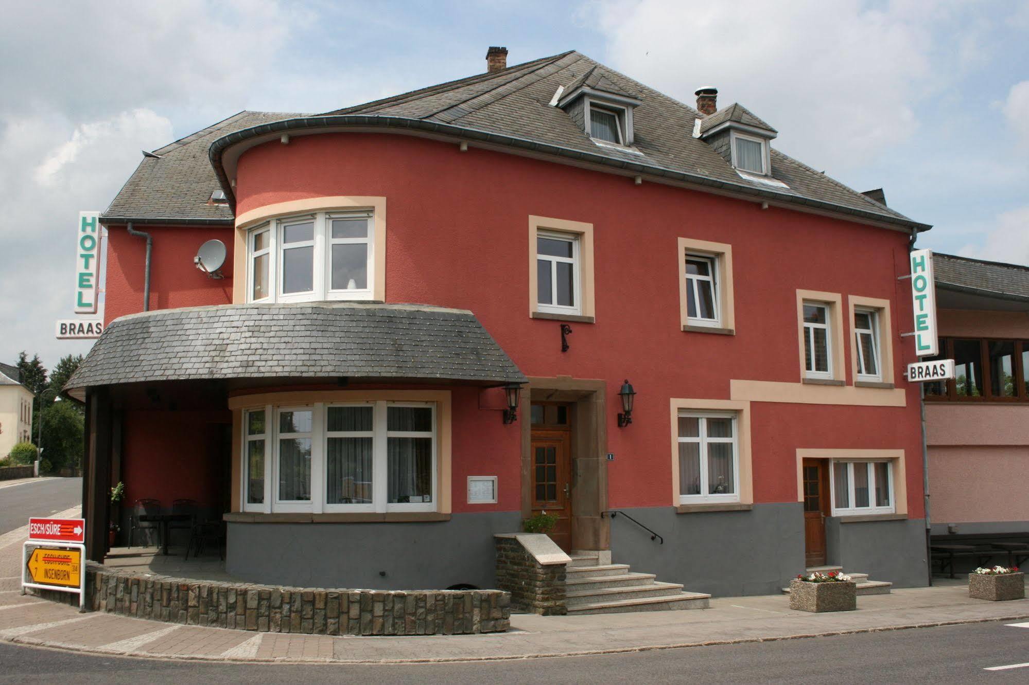 Hotel Restaurant Braas Esch-sur-Sure Bagian luar foto